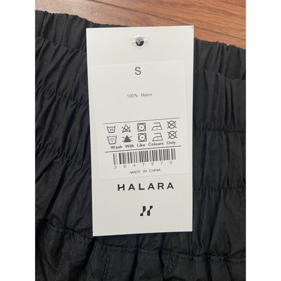 HALARA Super High Waisted  Split Hem 2 In 1 Casual Shorts 2.5"  Size Small - Picture 12 of 12